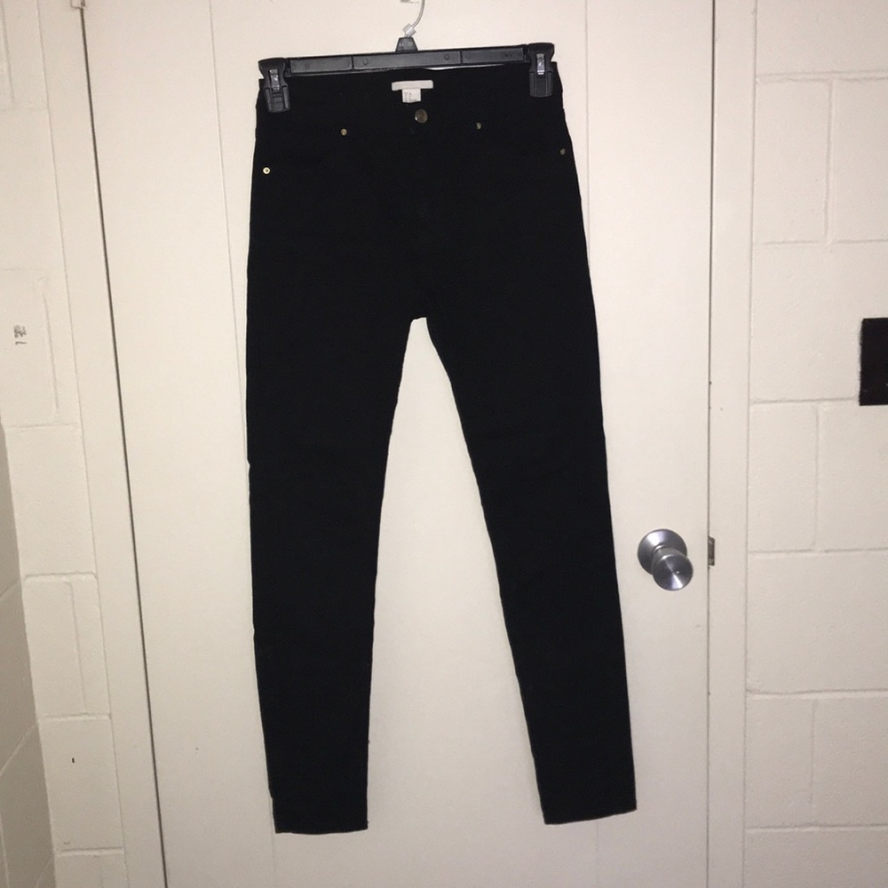 Black skinny/stretchy jeans 🖤👖